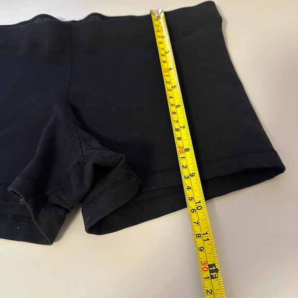 Lululemon Vintage Black Bike Shorts in Black | Size 6 - Picture 7 of 7